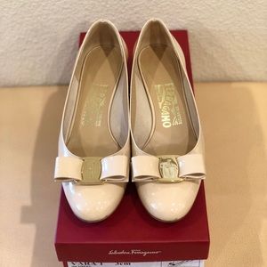 Salvatore Ferragamo Vara Sz 4.5
